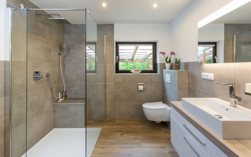 Mit Trockenbauwänden das Badezimmer schnell modernisieren